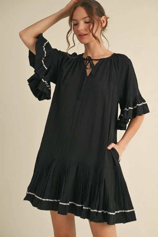 Treat Yourself To Amazing Discounts Black Solid Short Sleeve Pocketed Dress